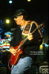 SantanaCarlos9a.jpg (41480 bytes)